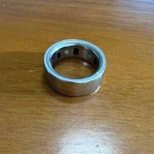 Oura Silver Wearable Ring gen 4